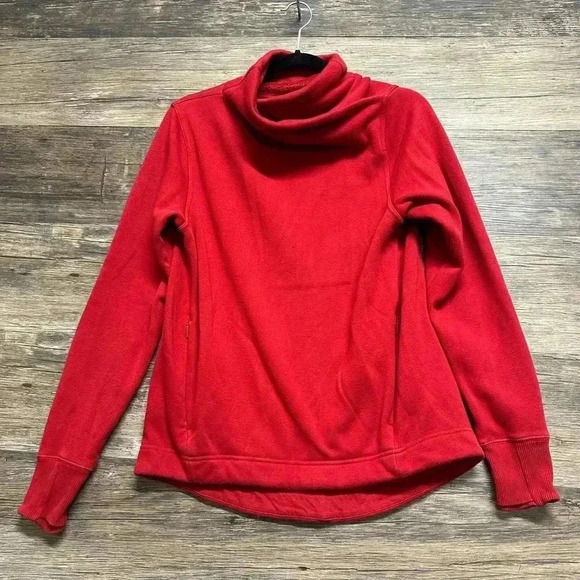 Athleta Red Cow Turtlenecks Sweatshirt Size XS - Picture 1 of 6
